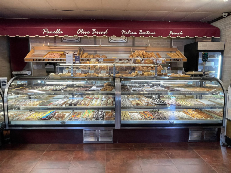Aromi Di Napoli Italian Bakery in Nutley, NJ